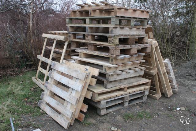 Skrotpall/Färgad. nr 700. 